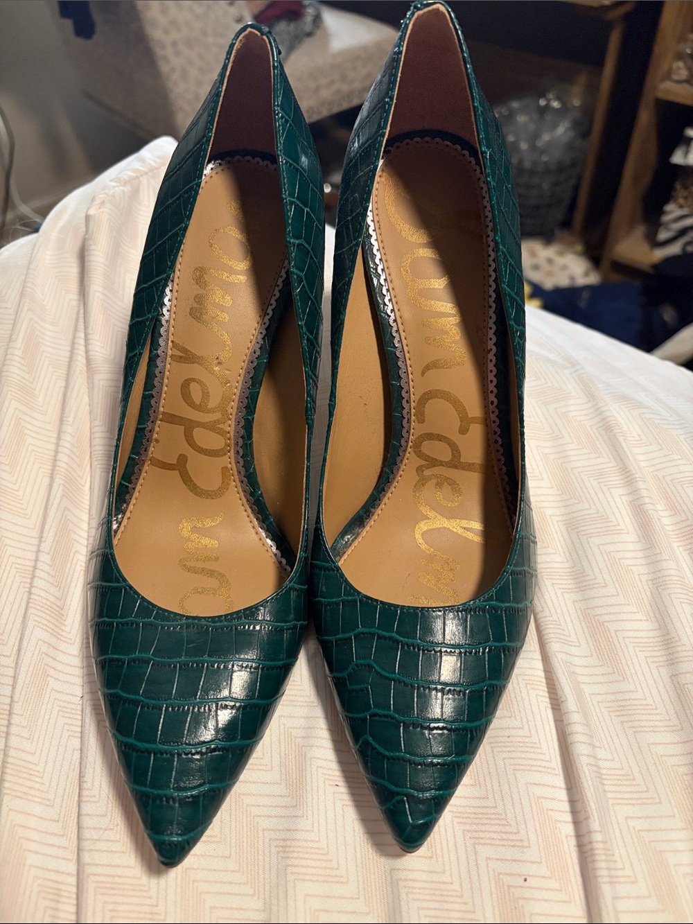 Sam Edelman Green Croc-Embossed Pointed Pumps - 8.5